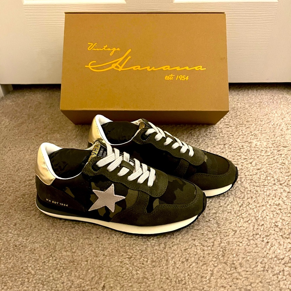 VINTAGE HAVANA Camo Sneakers